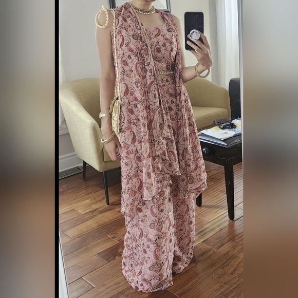 Pastel Pink Printed Asymmetric Hem Jacket With Top And Pants (Set of 3) - Picture 7 of 7